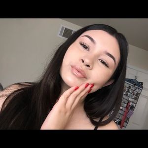 Meet your Posher, Gloria